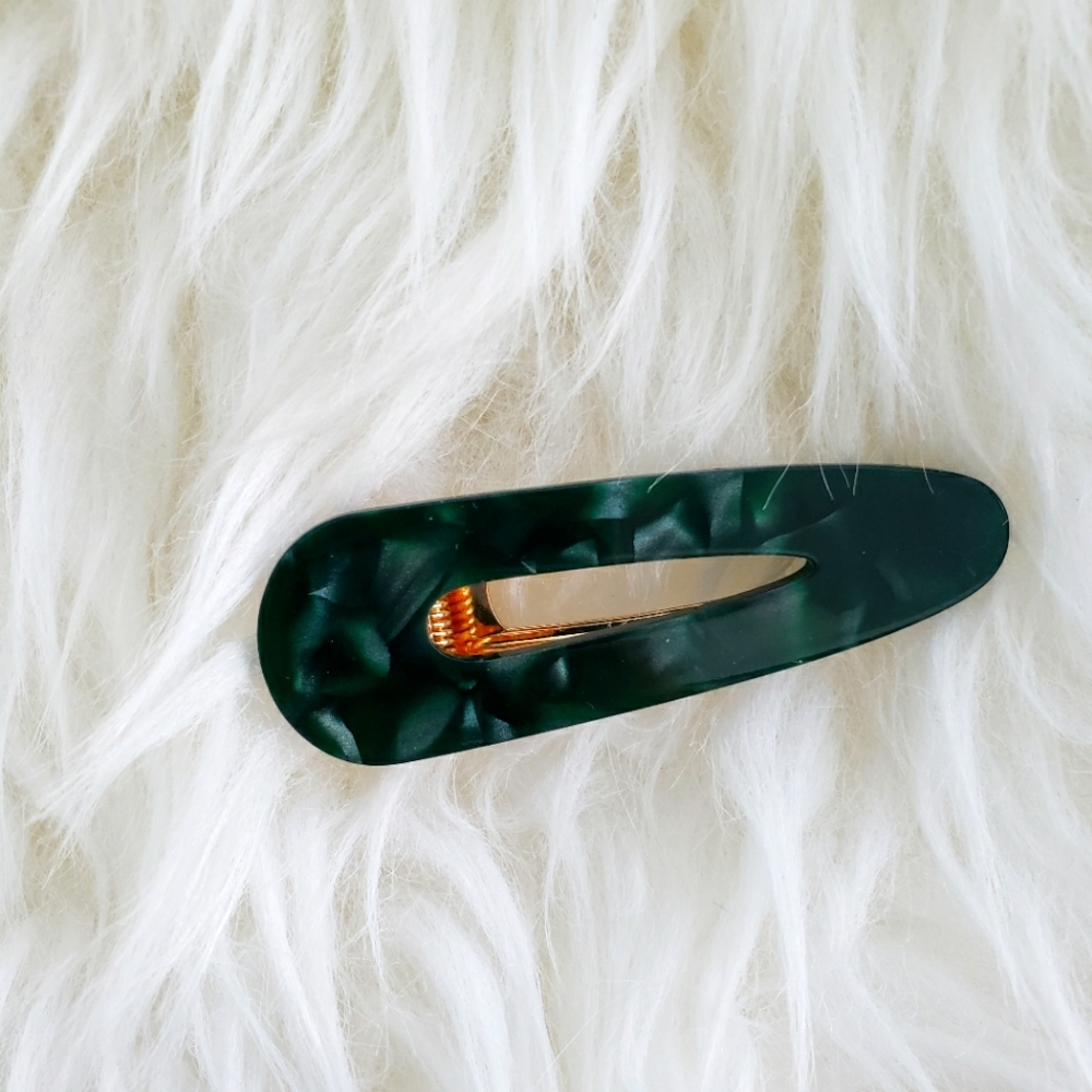 Mimi & August Acrylic Green Hair Clip